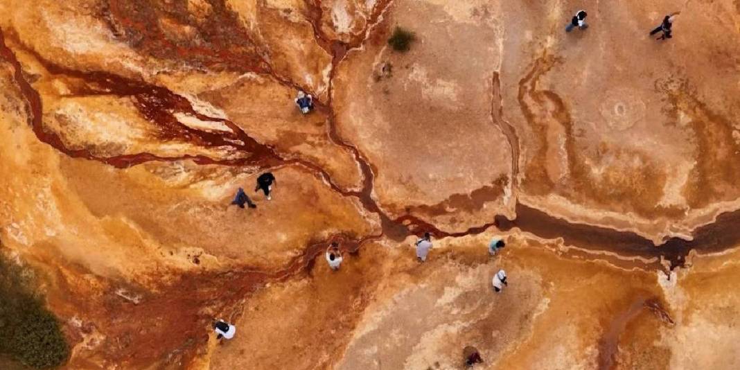 Tarihe adını veren bölge kırmızı tonuyla büyülüyor! Dünyanın nadir oluşumlarından 1
